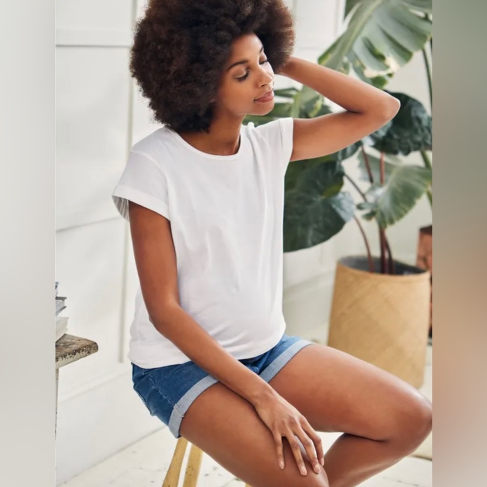 White maternity tee